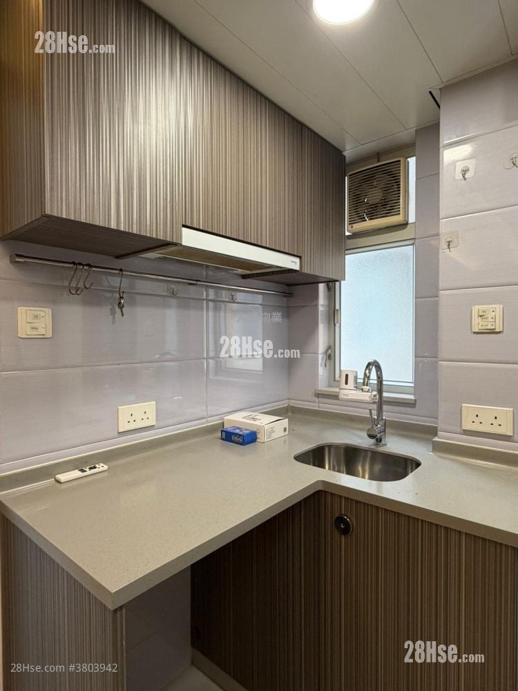 Sun Lee Building Rental 2 Bedrooms , 1 Bathroom 280 ft²