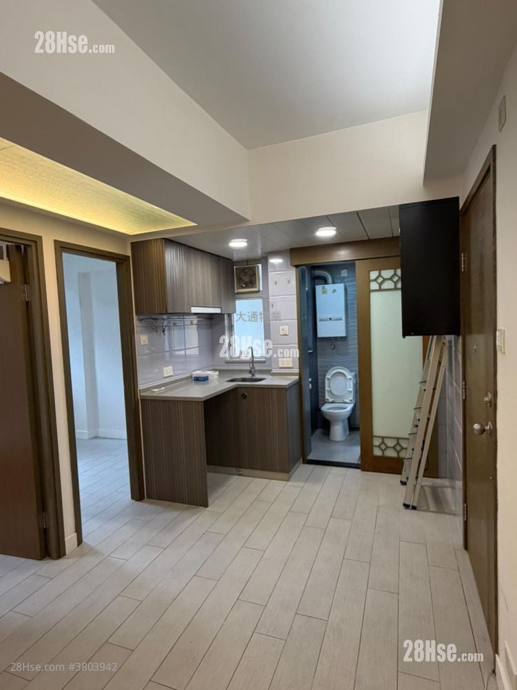 Sun Lee Building Rental 2 Bedrooms , 1 Bathroom 280 ft²