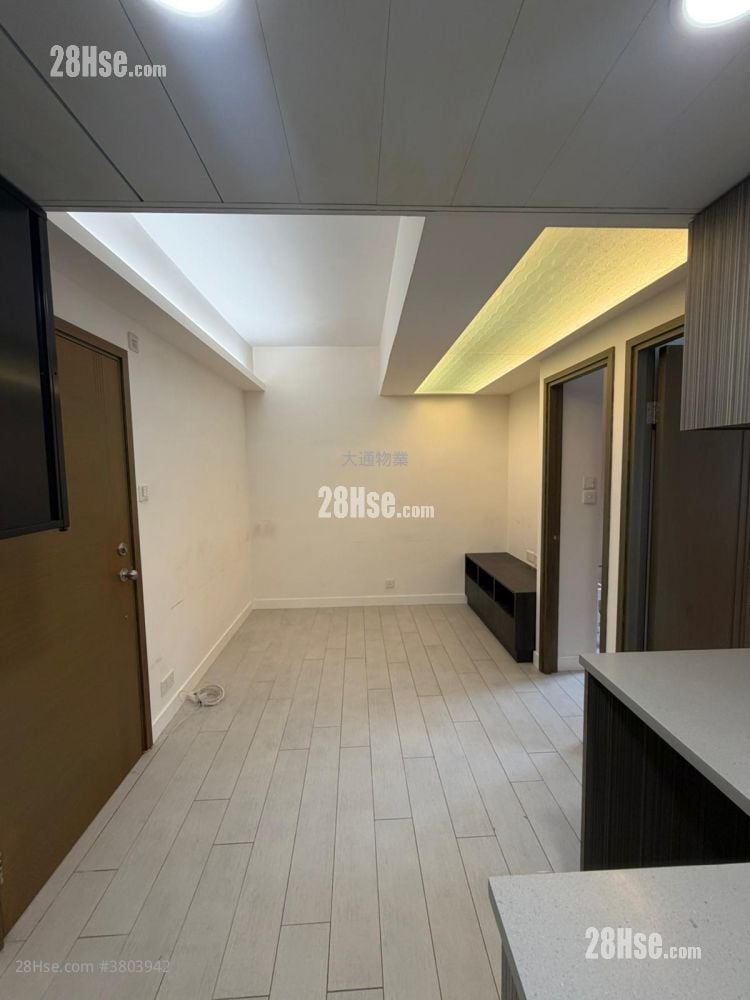 Sun Lee Building Rental 2 Bedrooms , 1 Bathroom 280 ft²