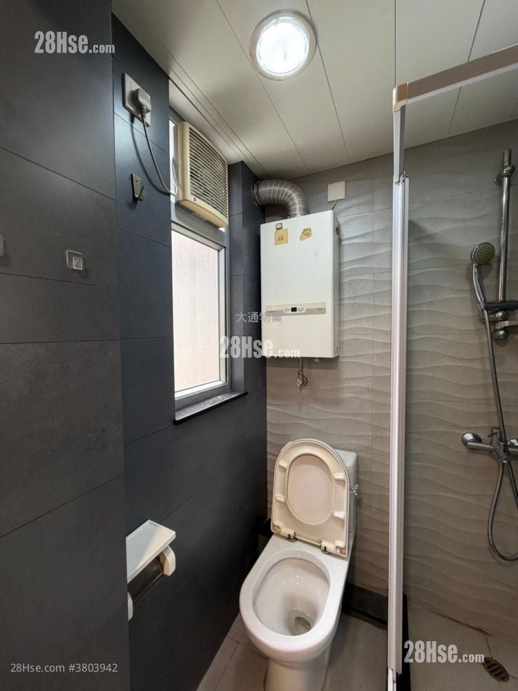 Sun Lee Building Rental 2 Bedrooms , 1 Bathroom 280 ft²