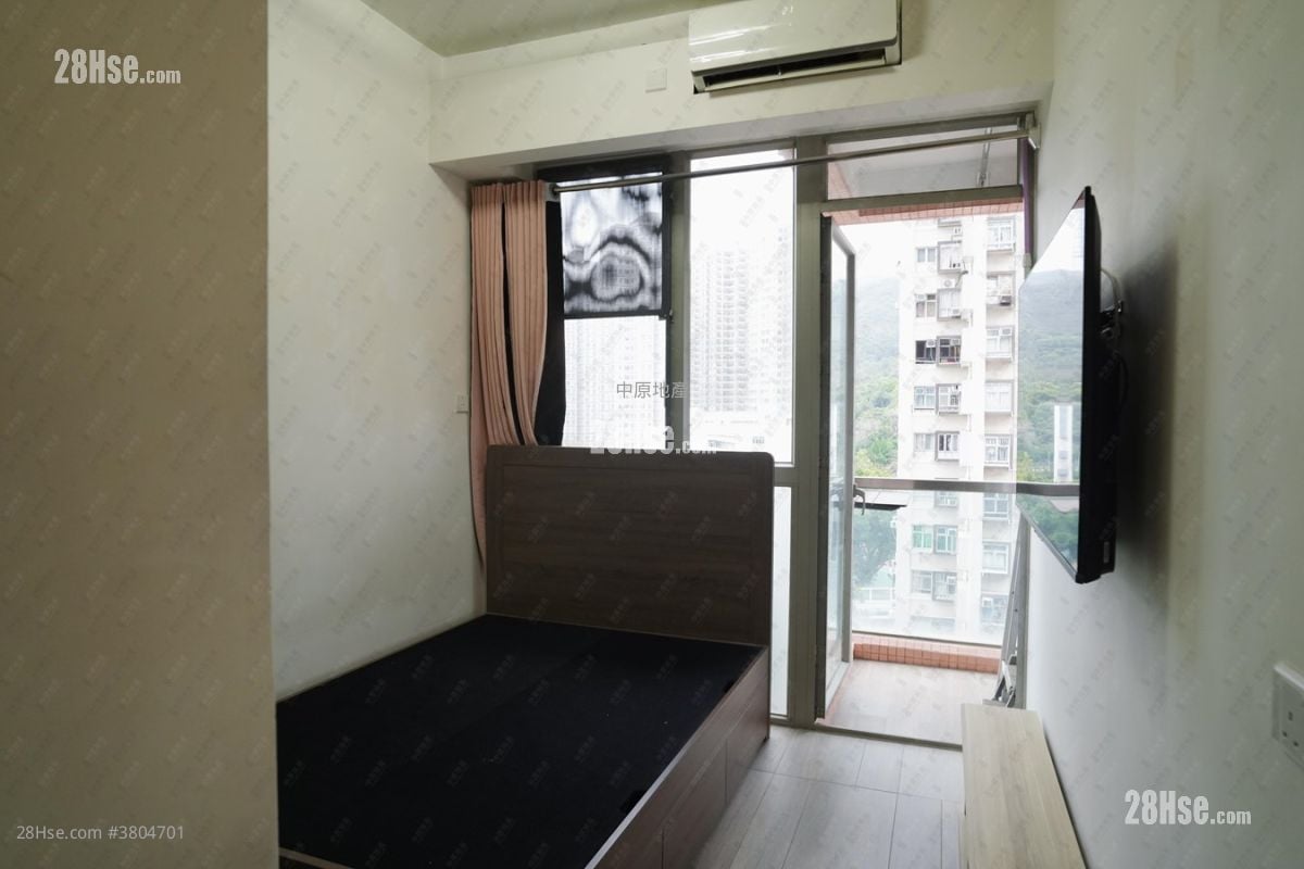 T Plus Sell Studio , 1 Bathroom 168 ft²