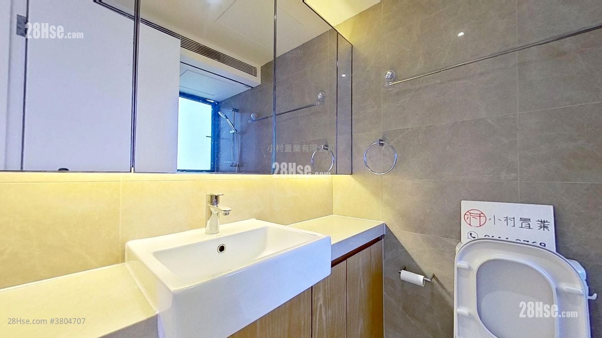 浴室: 宝华阁 租盘 3 房 , 2 浴室 898 平方尺