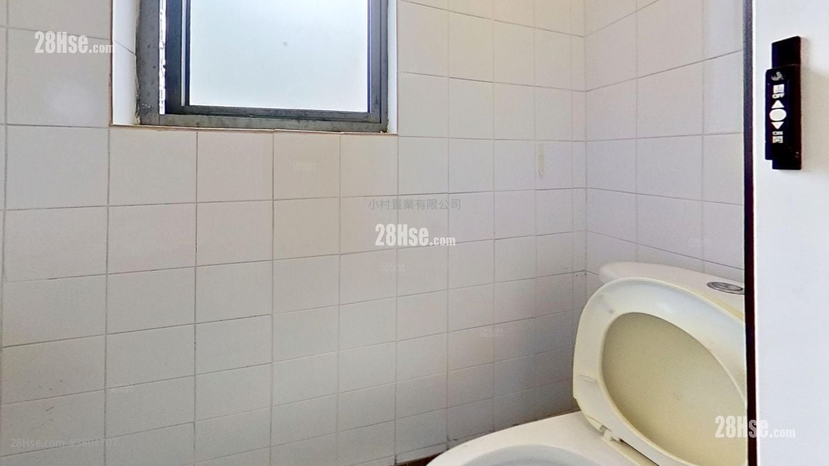 工人房: 宝华阁 租盘 3 房 , 2 浴室 898 平方尺