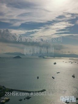 The Waterfront Sell 3 Bedrooms , 2 Bathrooms 1,592 ft²