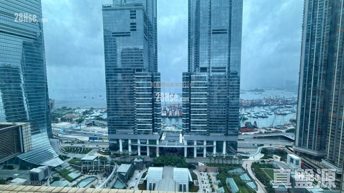 The Waterfront Sell 3 Bedrooms , 2 Bathrooms 1,592 ft²