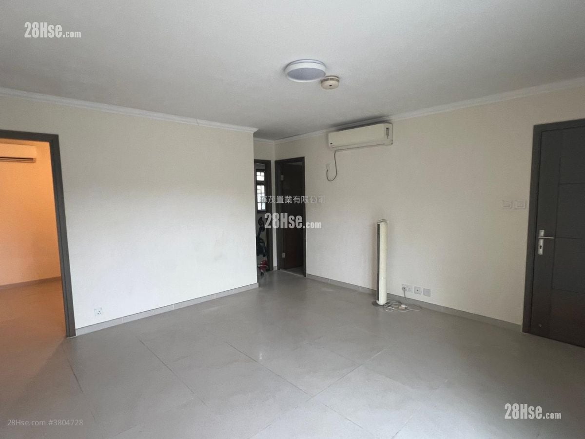 村屋 租盘 3 房 , 1 浴室 630 平方尺