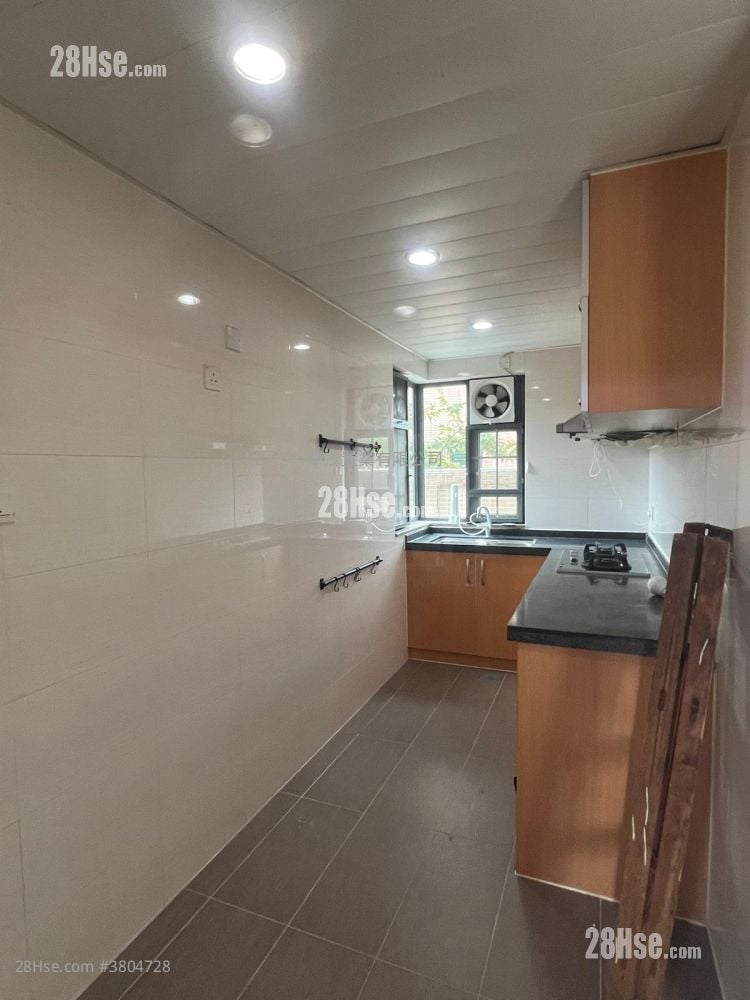 村屋 租盘 3 房 , 1 浴室 630 平方尺