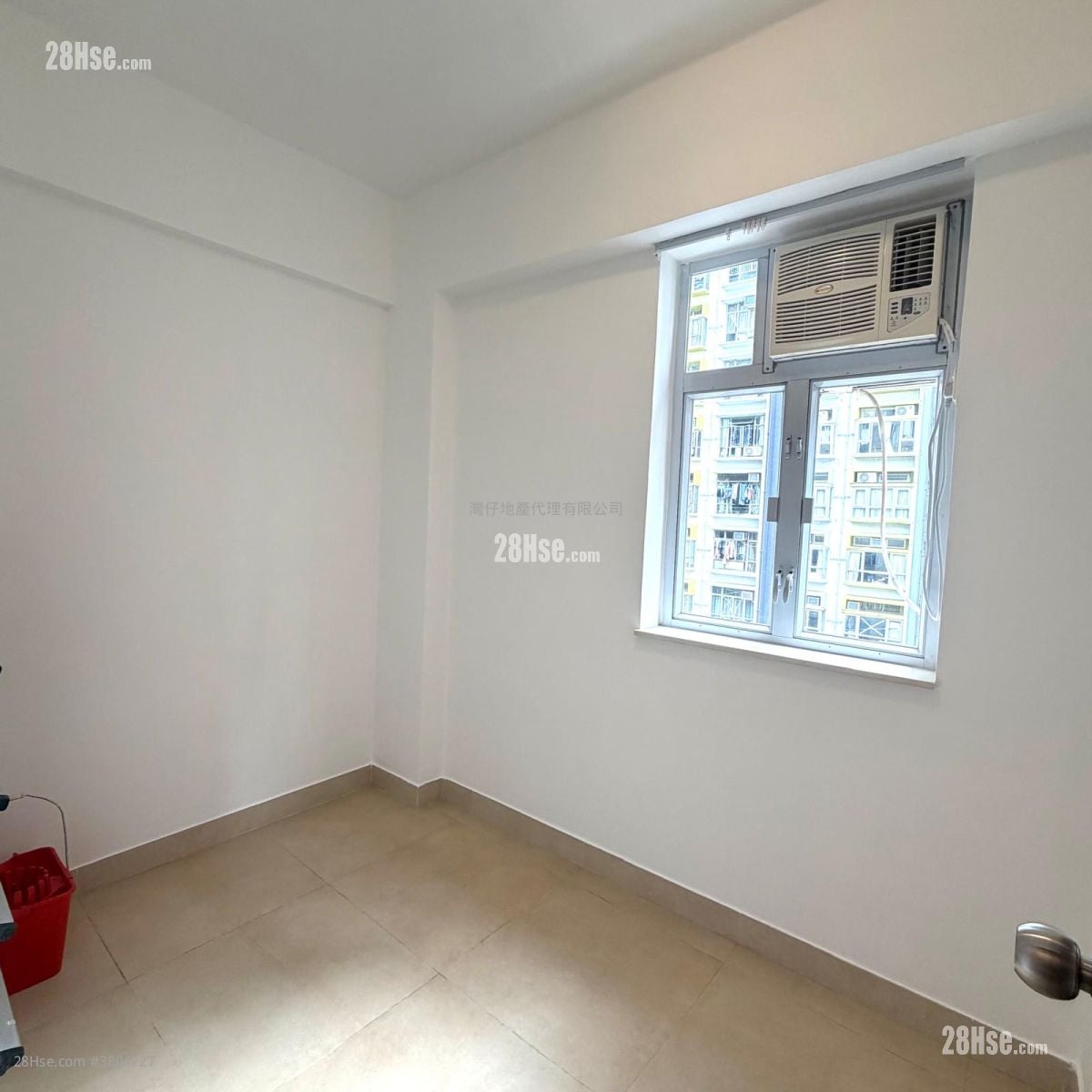 利荣大楼 租盘 3 房 , 1 浴室 543 平方尺