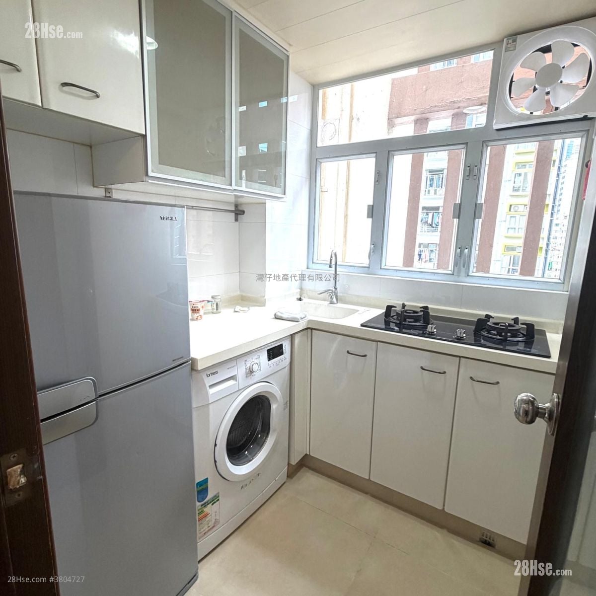 利荣大楼 租盘 3 房 , 1 浴室 543 平方尺