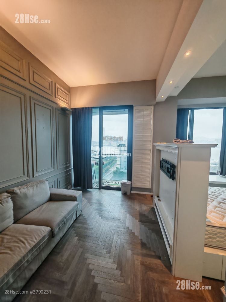 The Gloucester Rental Studio , 1 Bathroom 368 ft²