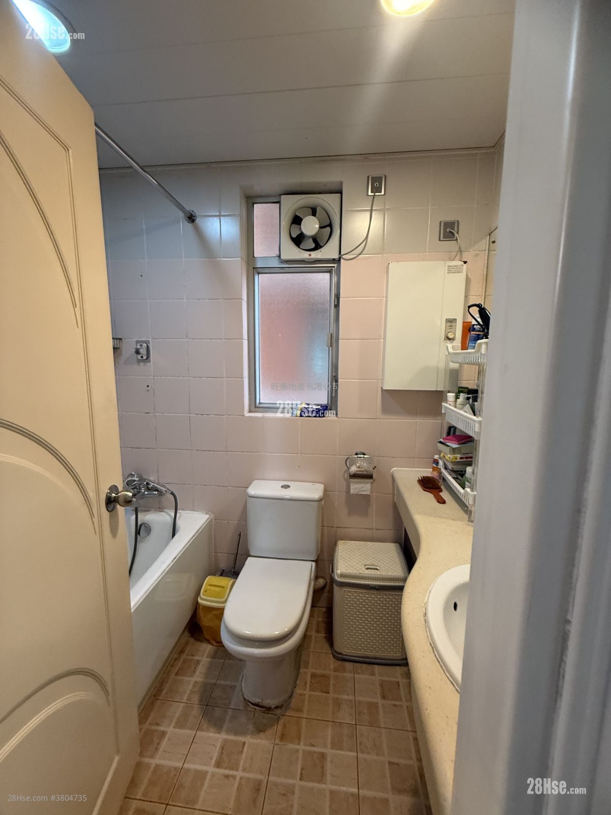 Tung Tao Court Sell 3 Bedrooms 666 ft²