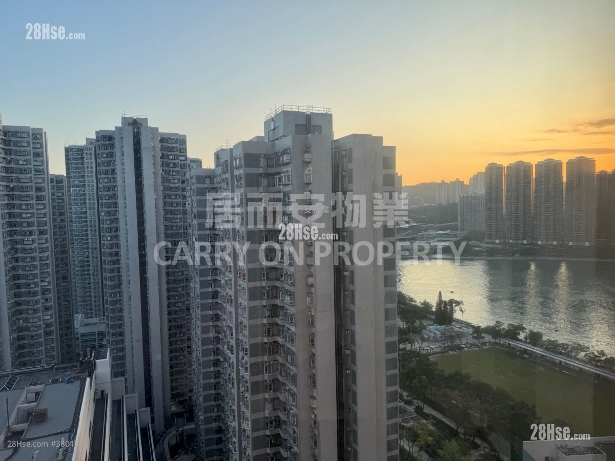 Waterside Plaza Sell 3 Bedrooms , 1 Bathroom 547 ft²