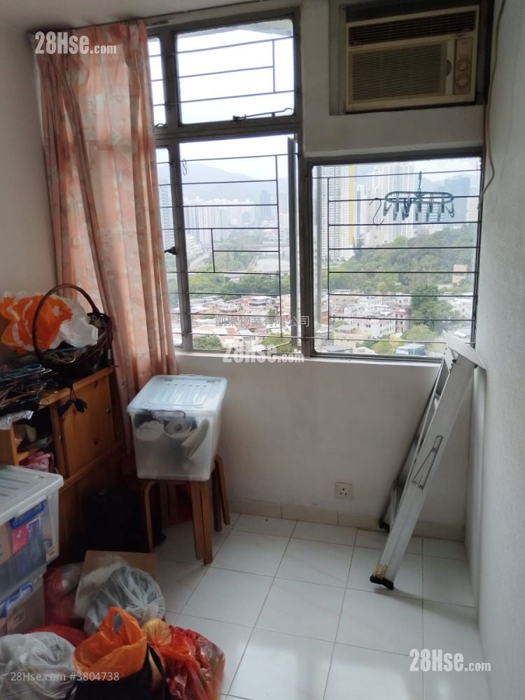 Kwong Yuen Estate Sell 3 Bedrooms , 1 Bathroom 485 ft²