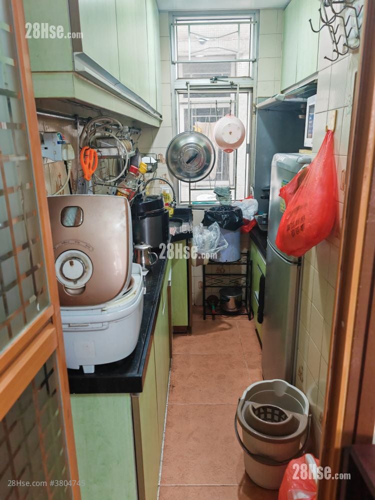 同益大厦 租盘 2 房 , 1 浴室 332 平方尺