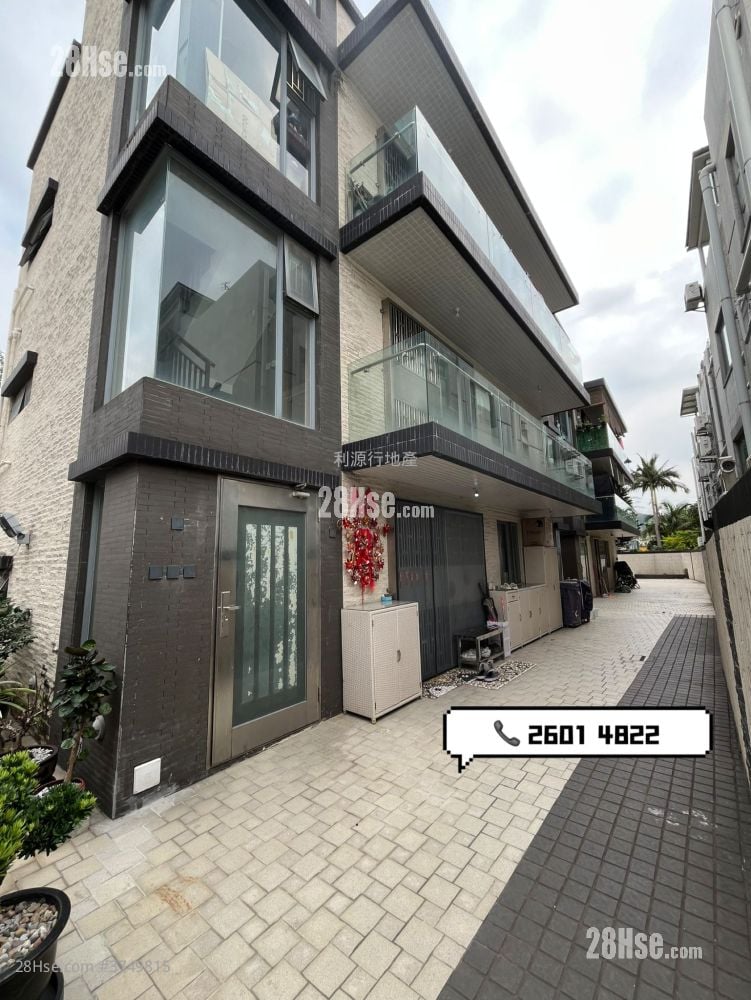 村屋 租盘 3 房 , 2 浴室 700 平方尺