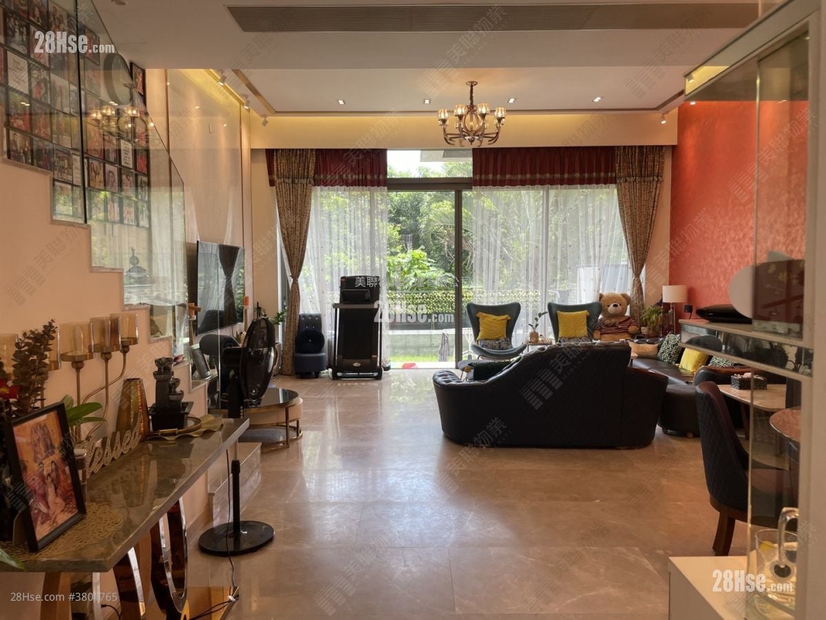 Monterey 售盘 4 房 , 3 浴室 2,001 平方尺