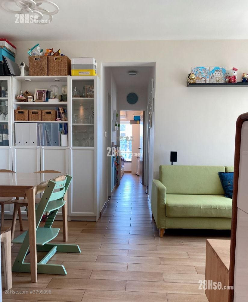 The Metro City Sell 3 Bedrooms , 2 Bathrooms 526 ft²