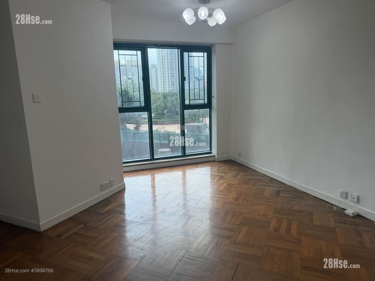 Galaxia Sell 3 Bedrooms 593 ft²