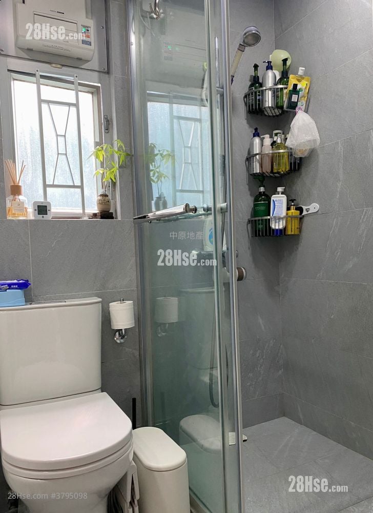 The Metro City Sell 3 Bedrooms , 2 Bathrooms 526 ft²