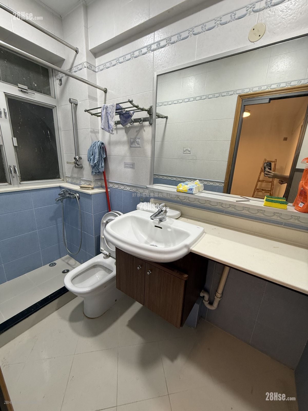 Apartment Rental 527 ft²