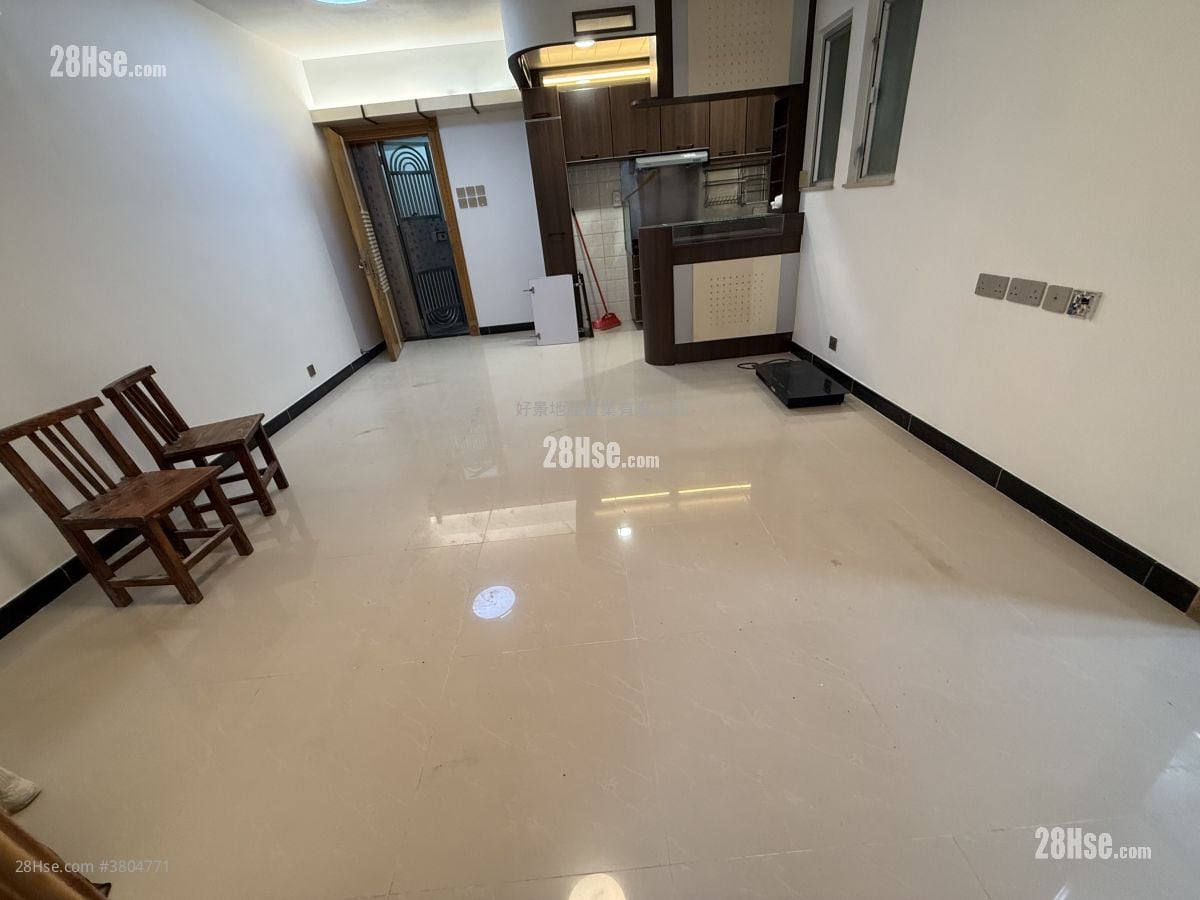 Apartment Rental 527 ft²