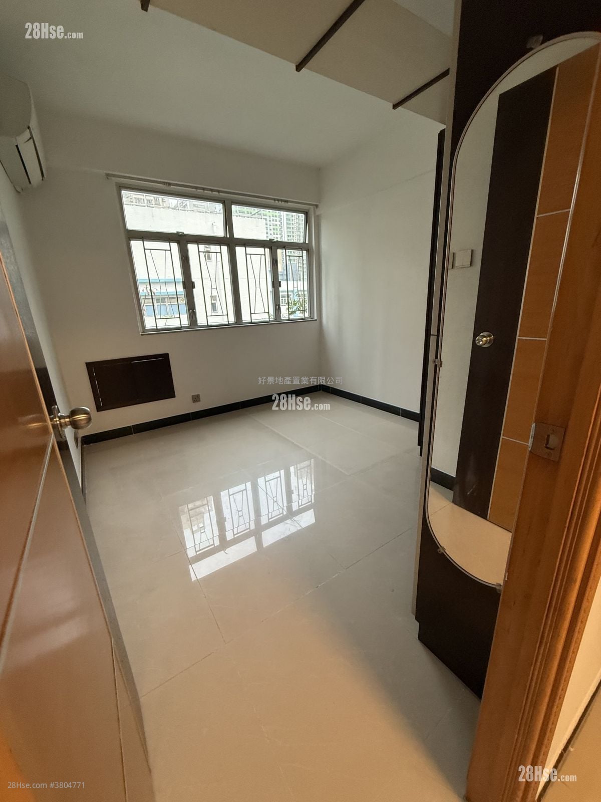 Apartment Rental 527 ft²