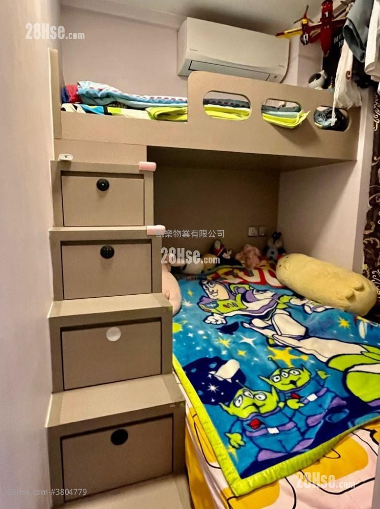 Kwun Tak Court Sell 2 Bedrooms , 1 Bathroom 443 ft²