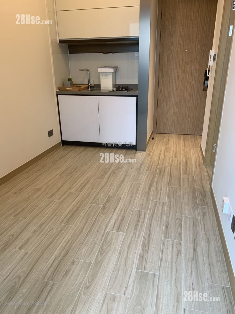 The Vantage Rental 1 Bedroom 270 ft²