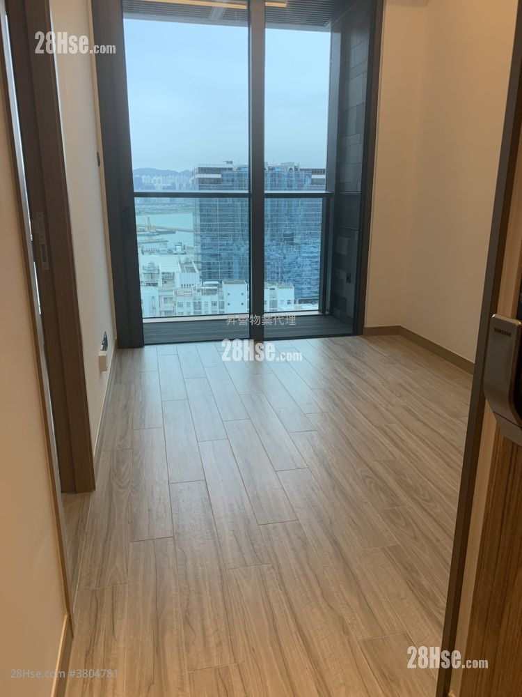 The Vantage Rental 1 Bedroom 270 ft²