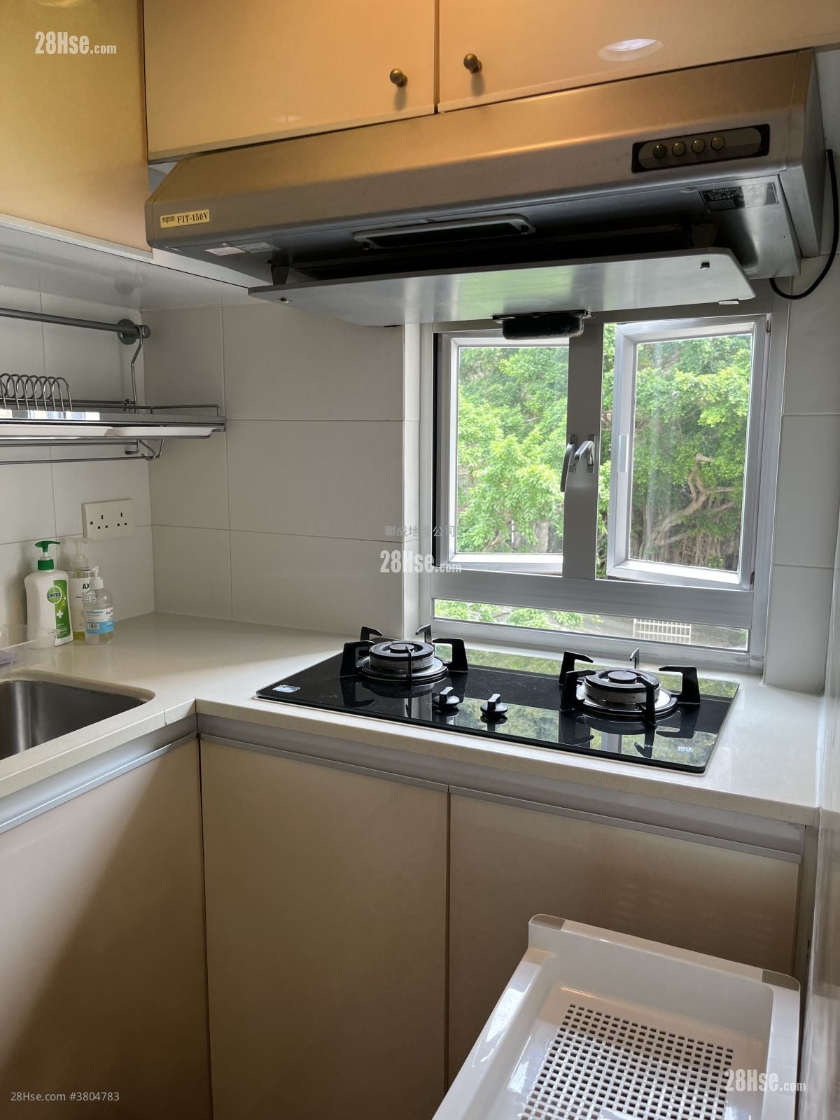 Bedford Gardens Rental 2 Bedrooms , 1 Bathroom 506 ft²