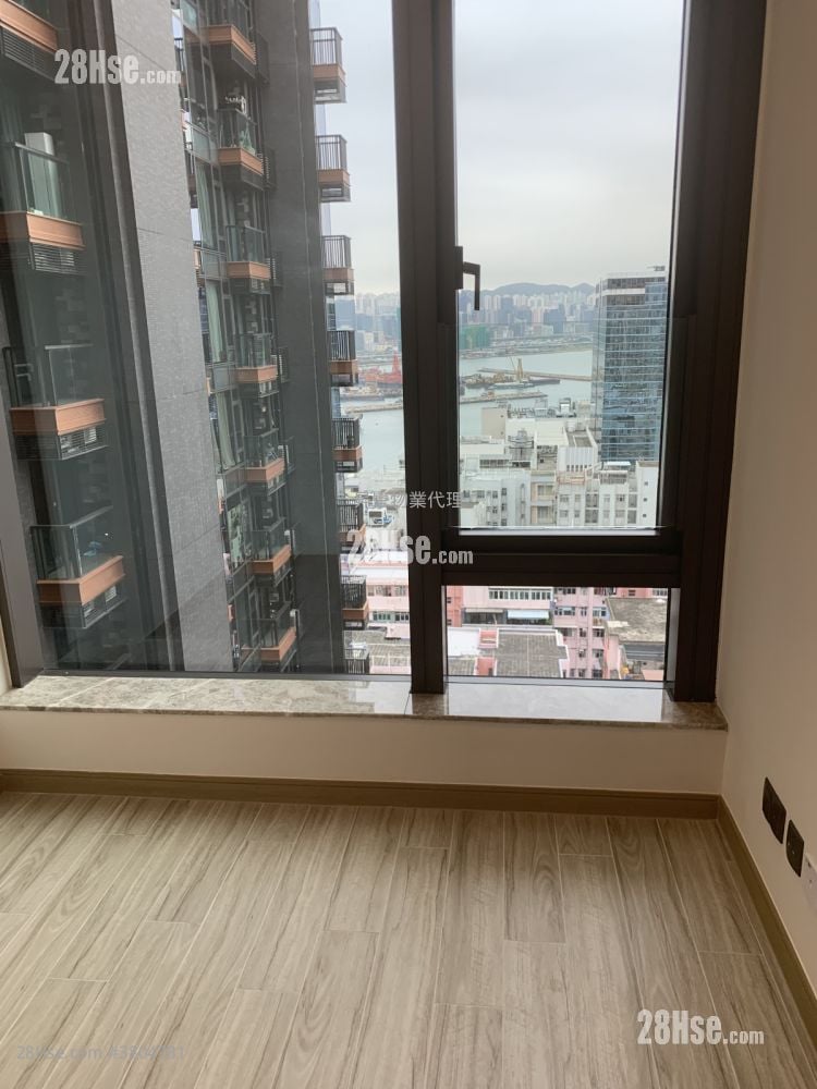 The Vantage Rental 1 Bedroom 270 ft²