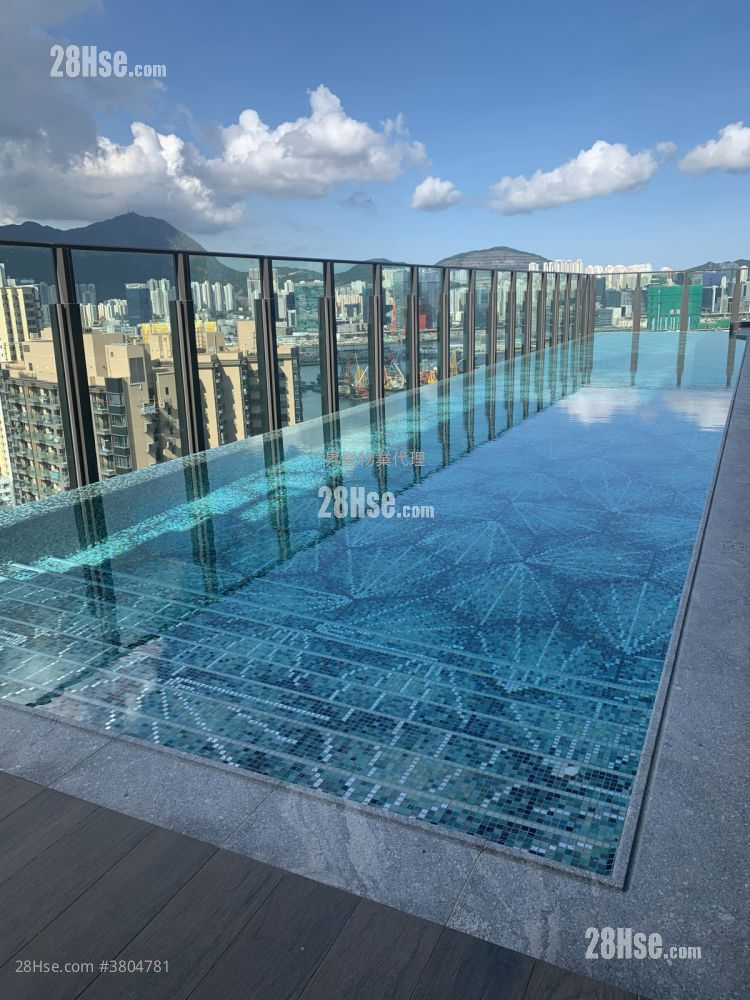 The Vantage Rental 1 Bedroom 270 ft²