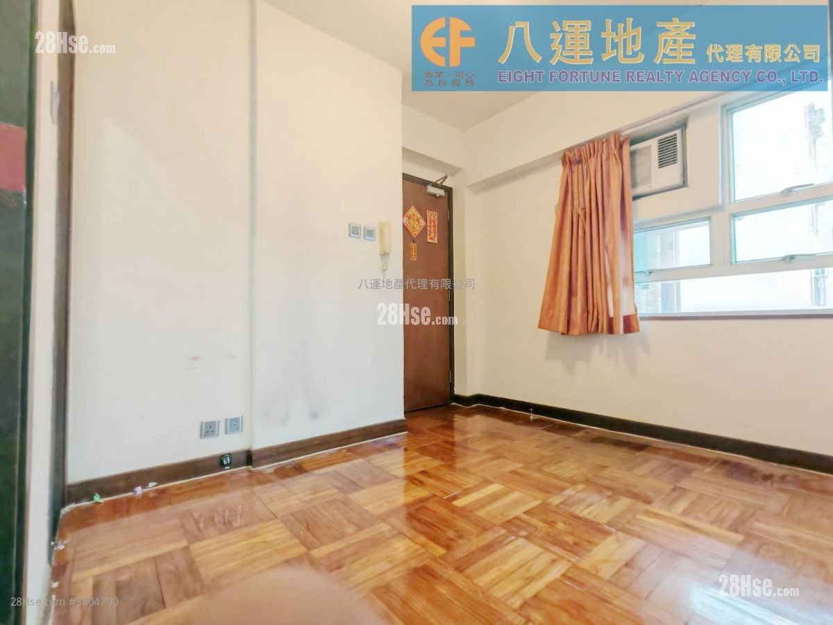 Full Art Court Sell 2 Bedrooms , 1 Bathroom 233 ft²