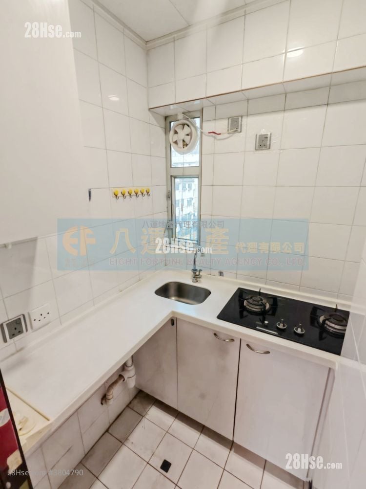 Full Art Court Sell 2 Bedrooms , 1 Bathroom 233 ft²