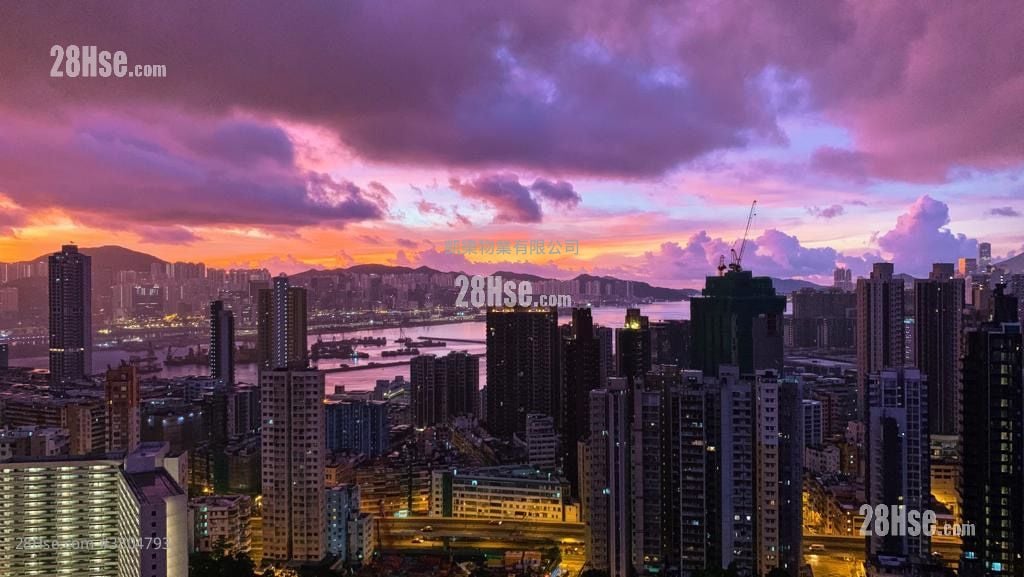 Kwun Tak Court Sell 2 Bedrooms , 2 Bathrooms 563 ft²