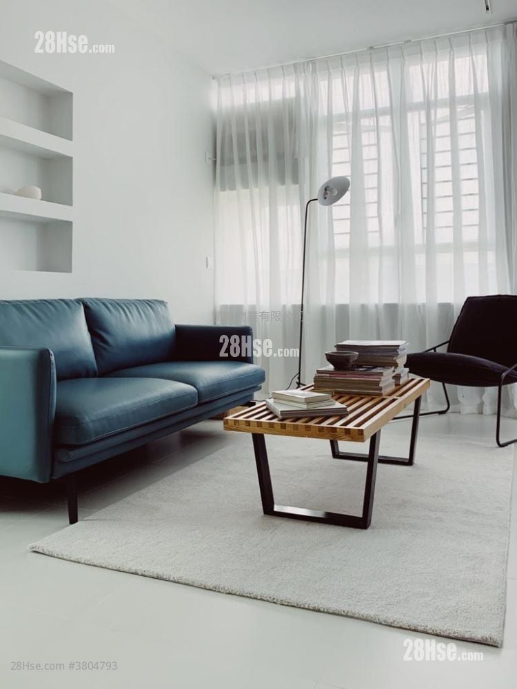 Kwun Tak Court Sell 2 Bedrooms , 2 Bathrooms 563 ft²