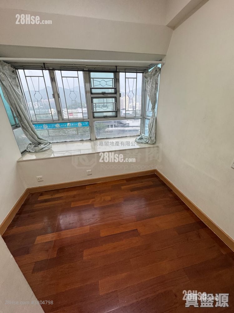 Tai Po Centre Sell 2 Bedrooms , 1 Bathroom 451 ft²