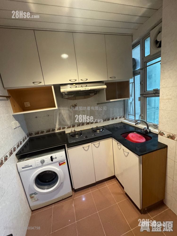 Tai Po Centre Sell 2 Bedrooms , 1 Bathroom 451 ft²