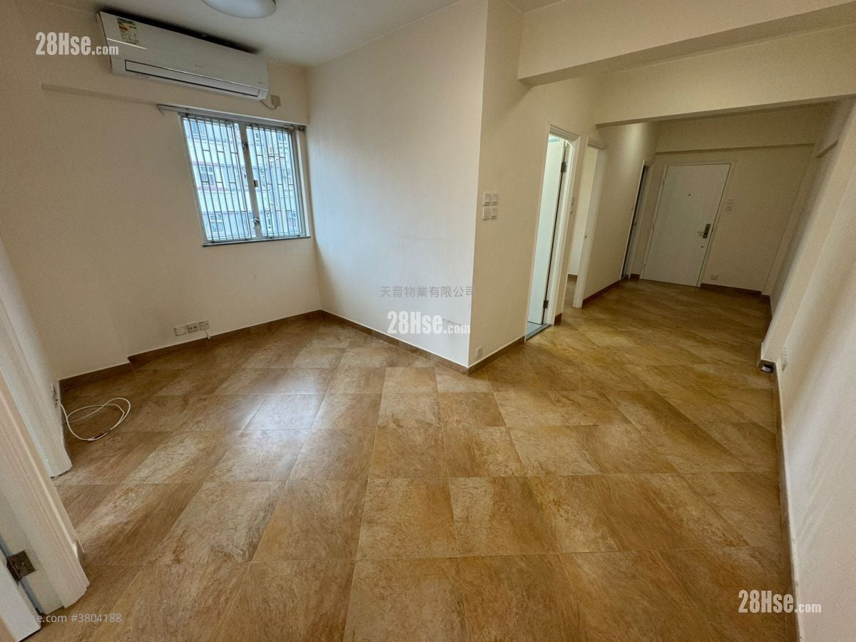 红湾阁 售盘 4 房 , 2 浴室 647 平方尺