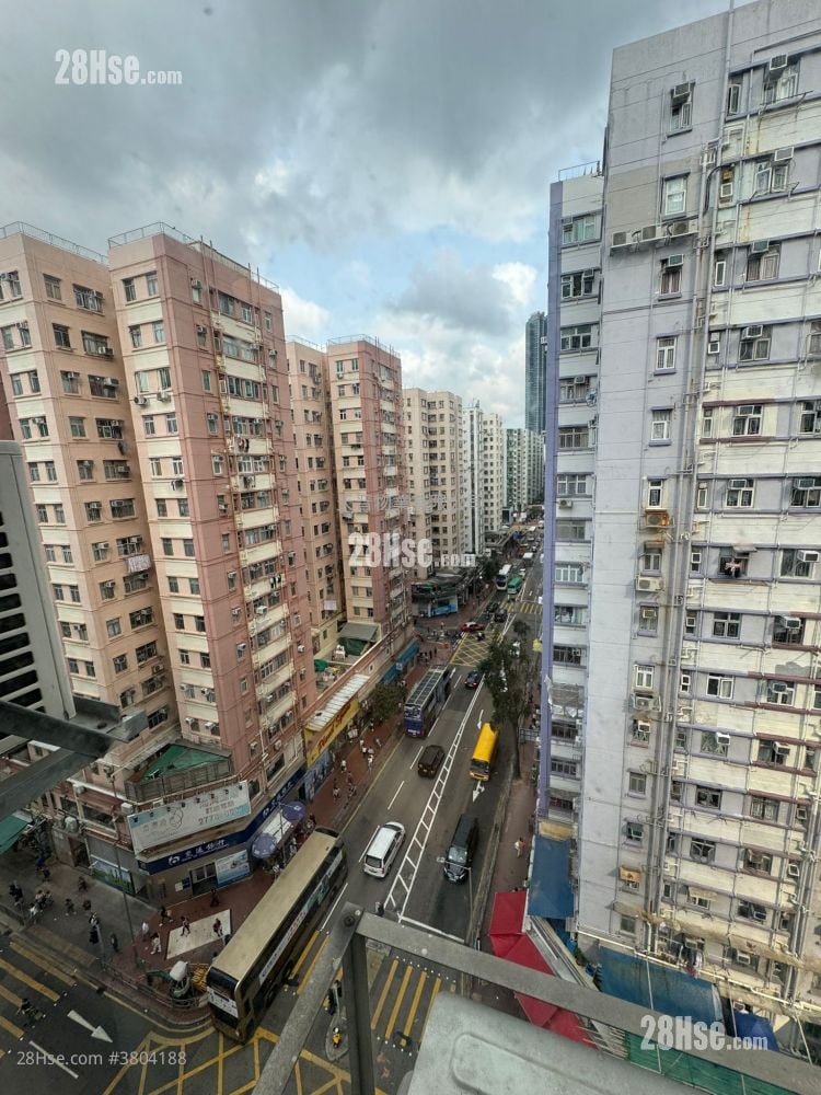 红湾阁 售盘 4 房 , 2 浴室 647 平方尺