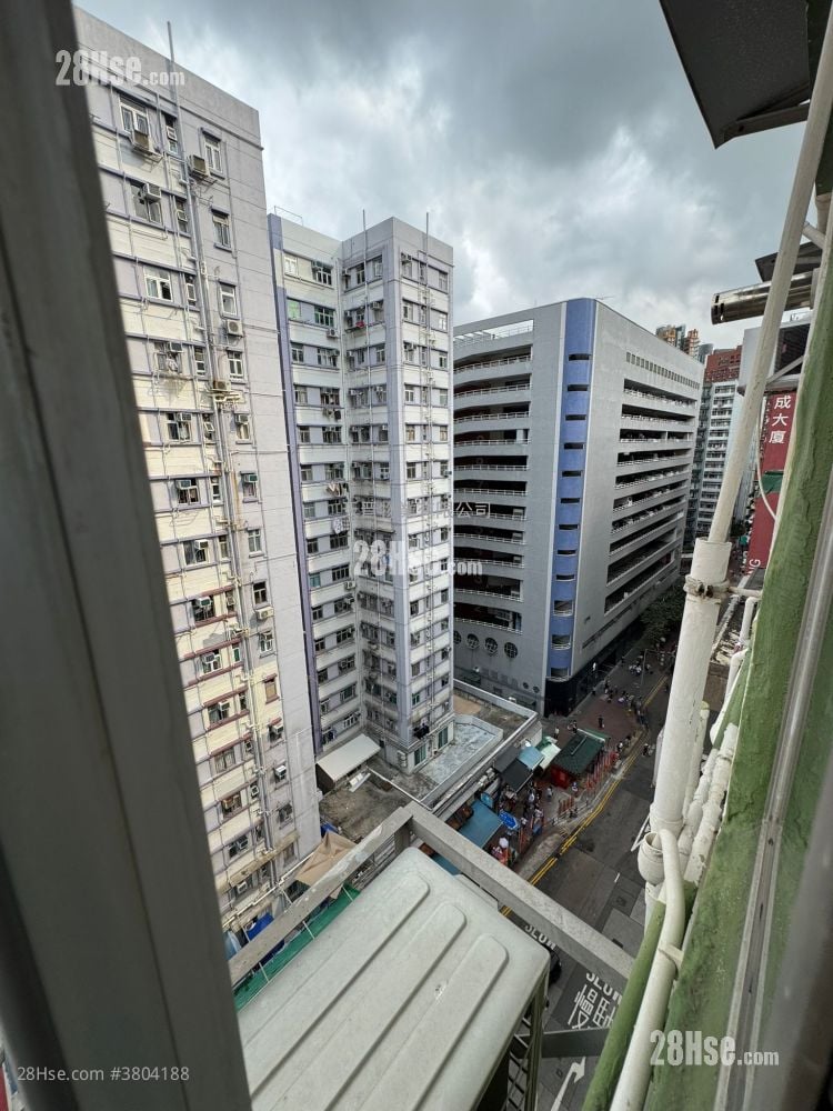 红湾阁 售盘 4 房 , 2 浴室 647 平方尺