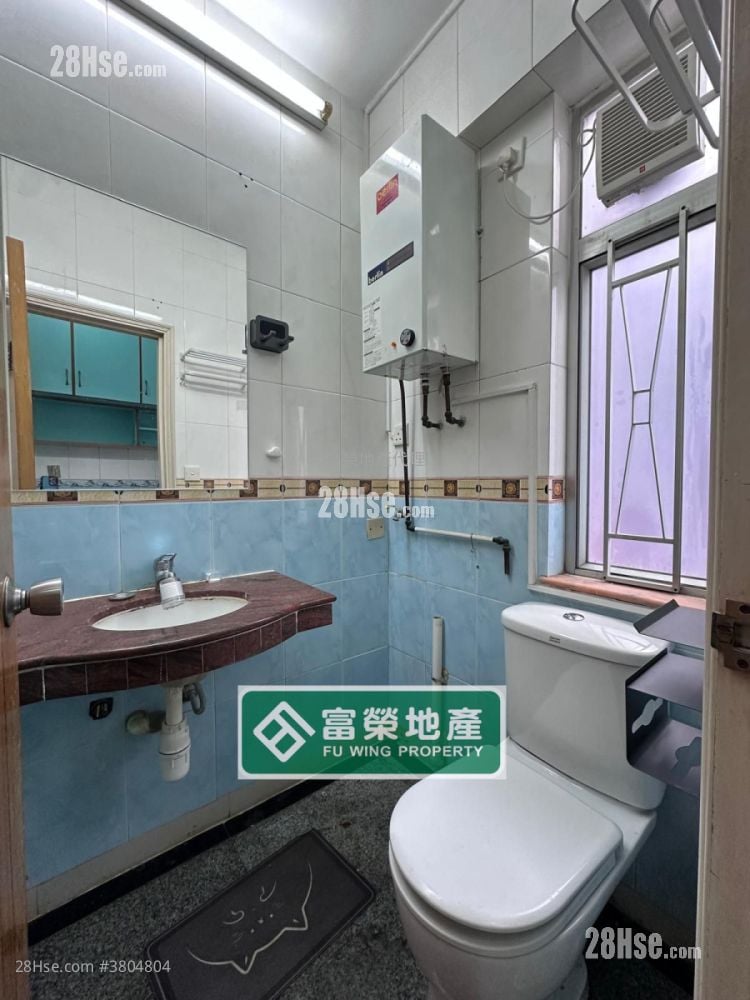 Wah Sun Building Rental 2 Bedrooms , 1 Bathroom 318 ft²