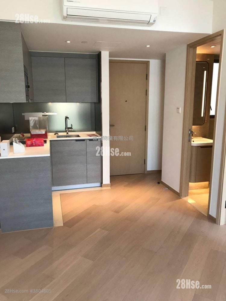 Upper East Sell 1 Bedroom , 1 Bathroom 311 ft²