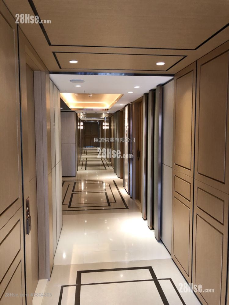 Upper East Sell 1 Bedroom , 1 Bathroom 311 ft²