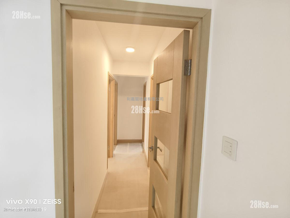 美孚新邨 售盘 4 房 , 3 浴室 946 平方尺