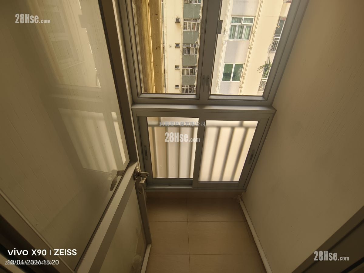 美孚新邨 售盘 4 房 , 3 浴室 946 平方尺