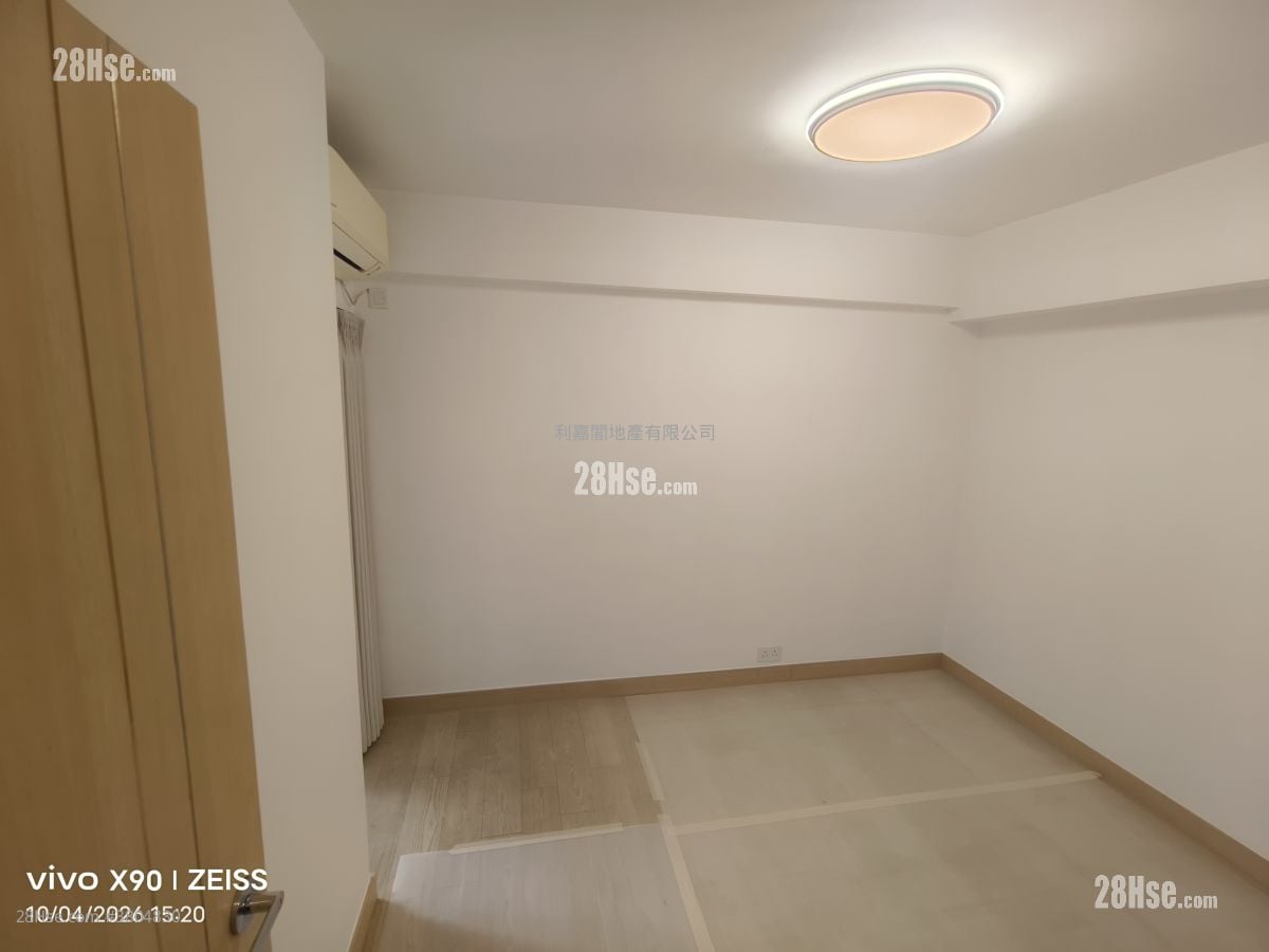 美孚新邨 售盘 4 房 , 3 浴室 946 平方尺