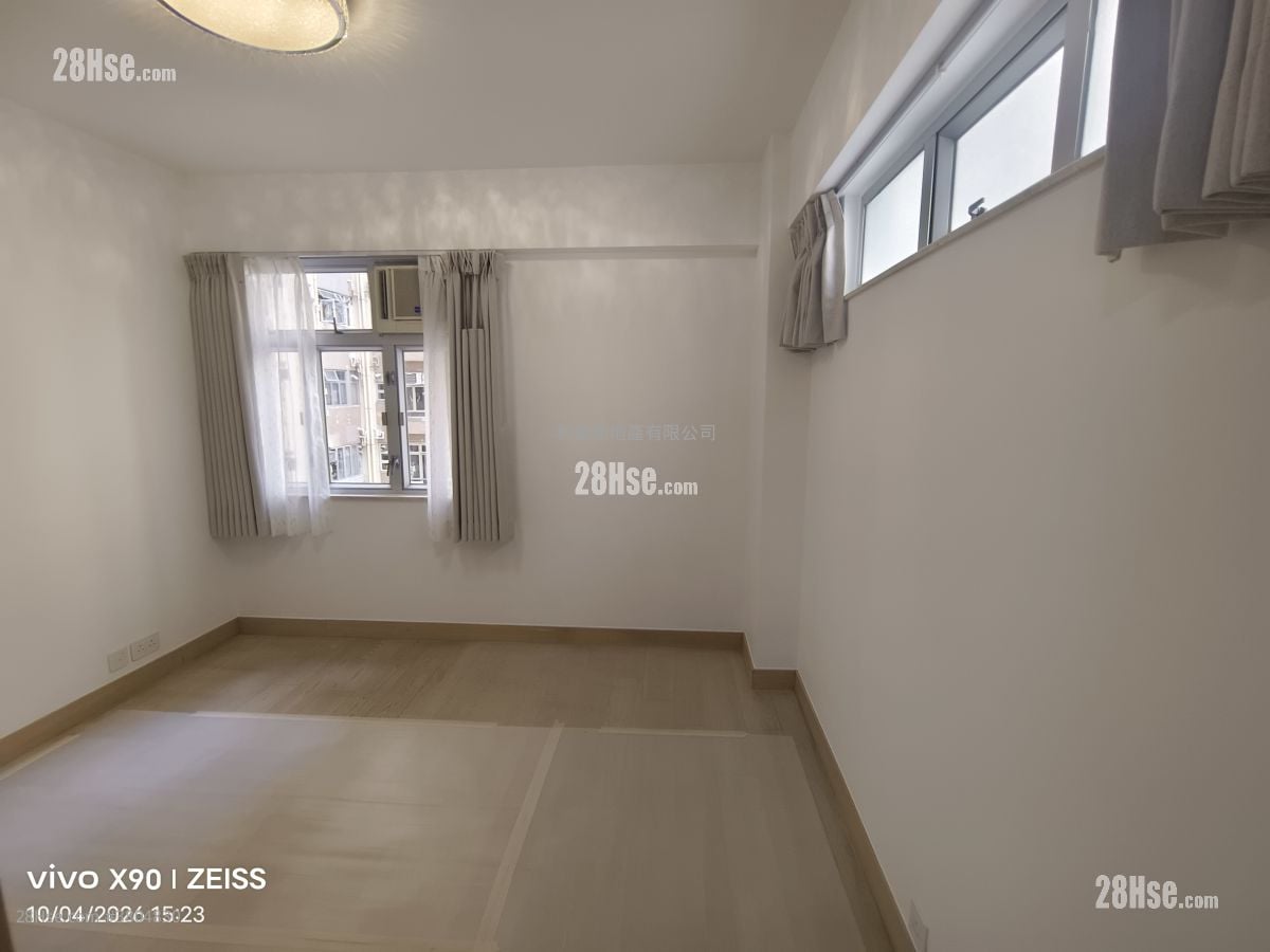 美孚新邨 售盘 4 房 , 3 浴室 946 平方尺