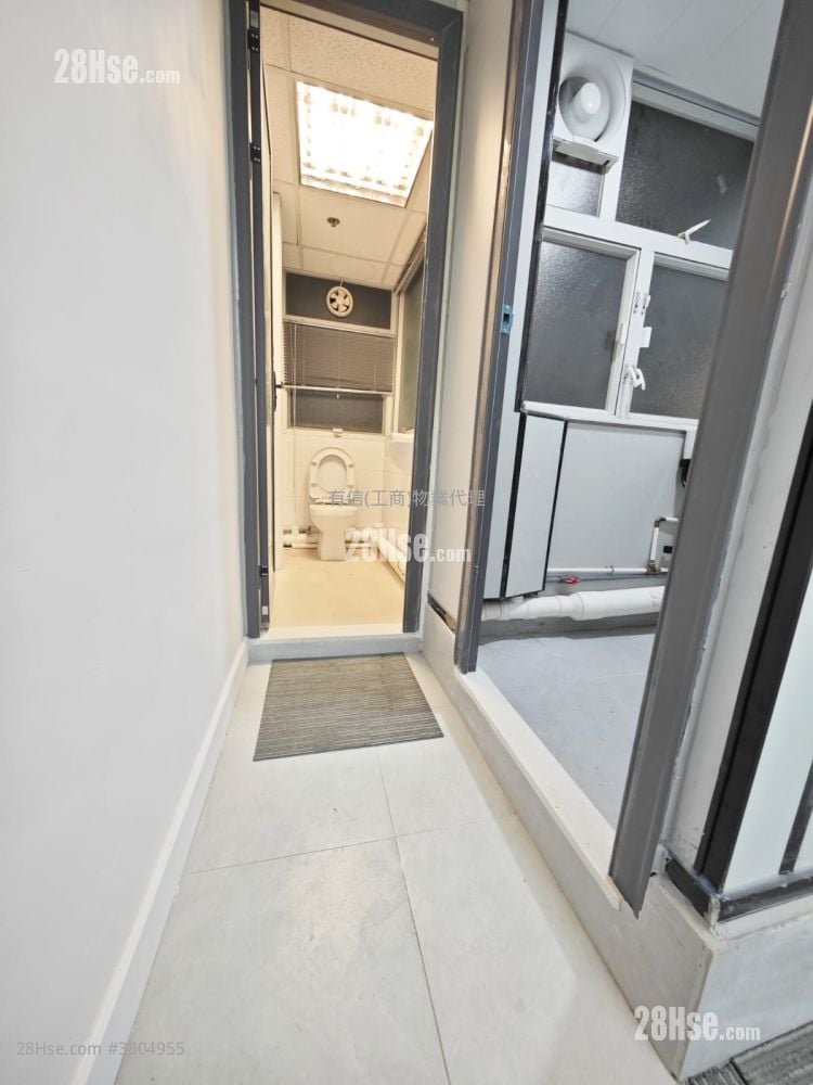 Elite Industrial Centre Rental 3 Bedrooms , 2 Toilets