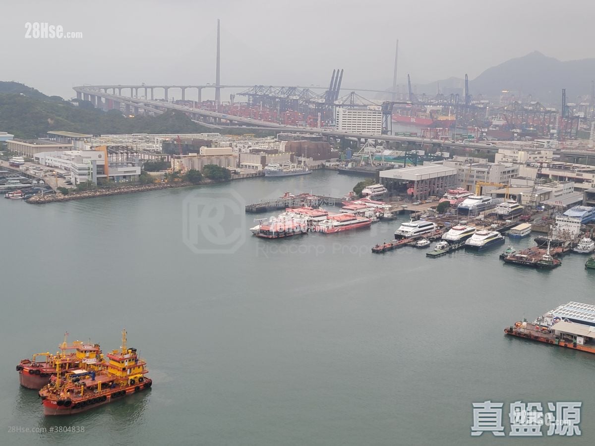 Grand Victoria Rental Studio , 1 Bathroom 278 ft²